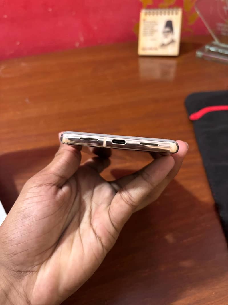 Google Pixel 7 Pro 8