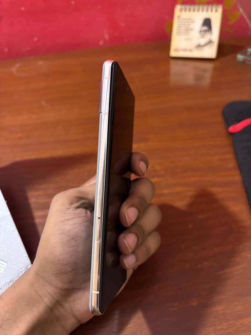 Google Pixel 7 Pro 9
