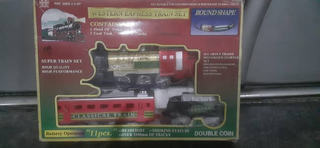 Train set for kids 3 train box and 8 tracks brand new
