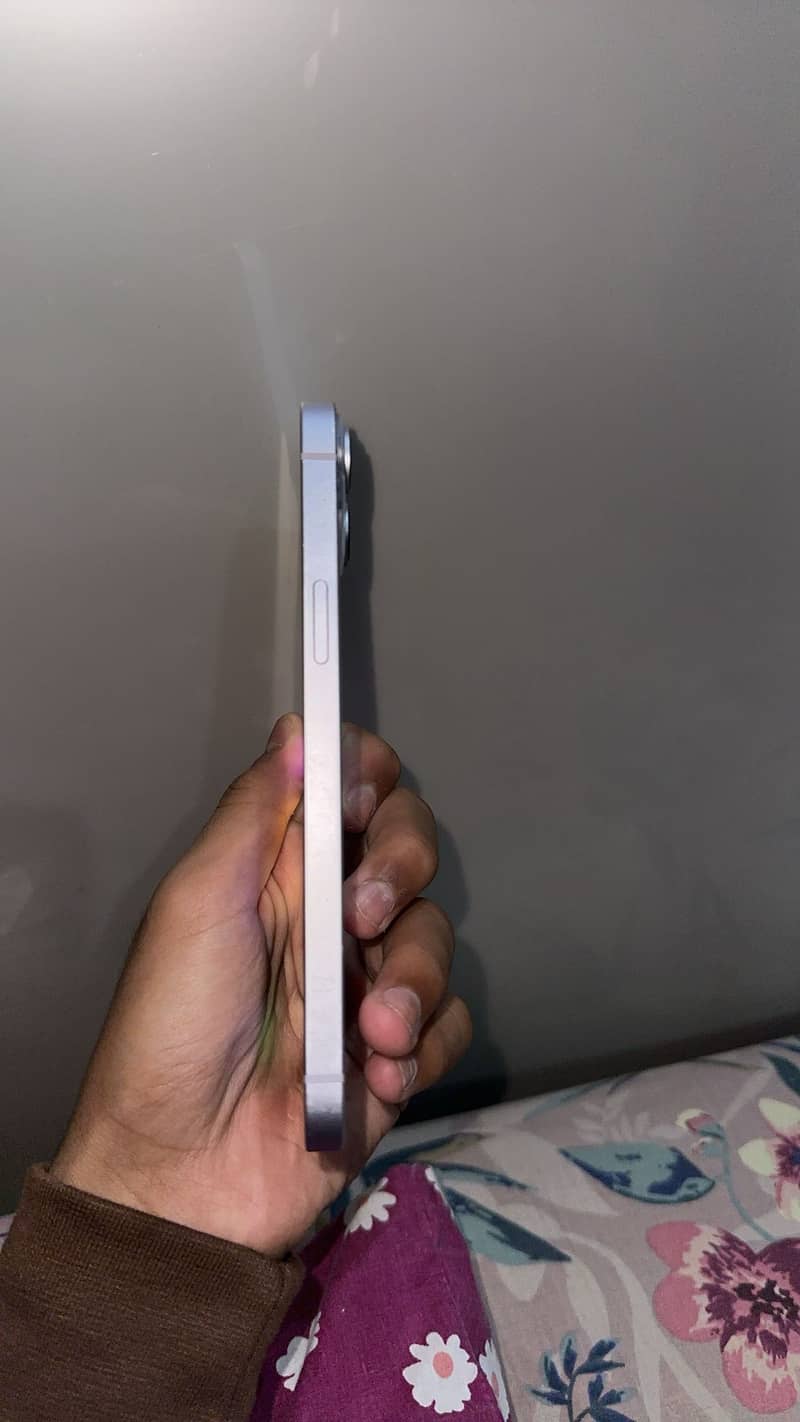 Apple iPhone 14 plus 3