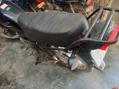 2021 ke October ki bike he engine bilkul ok self ok he bs le or chale