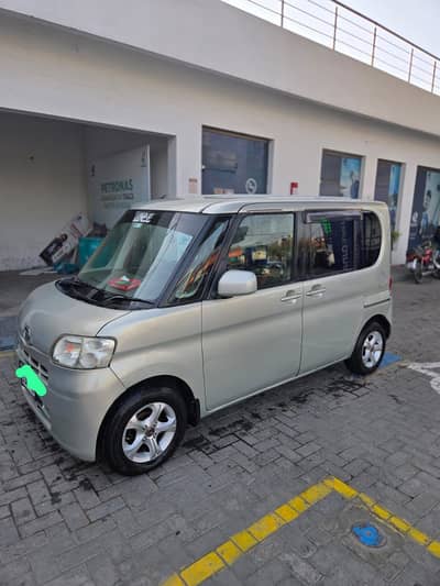 Daihatsu Tanto 2010