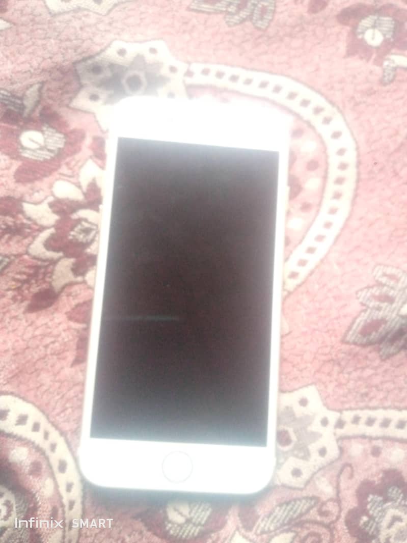 Apple iPhone 7 1