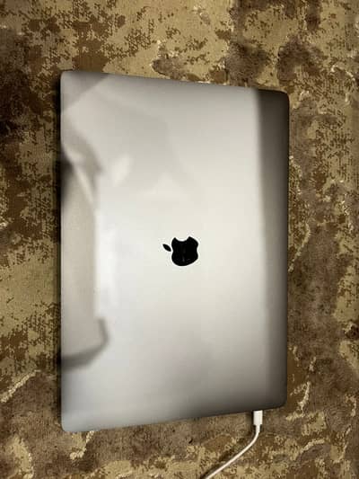 Macbook pro 2019 13 inch