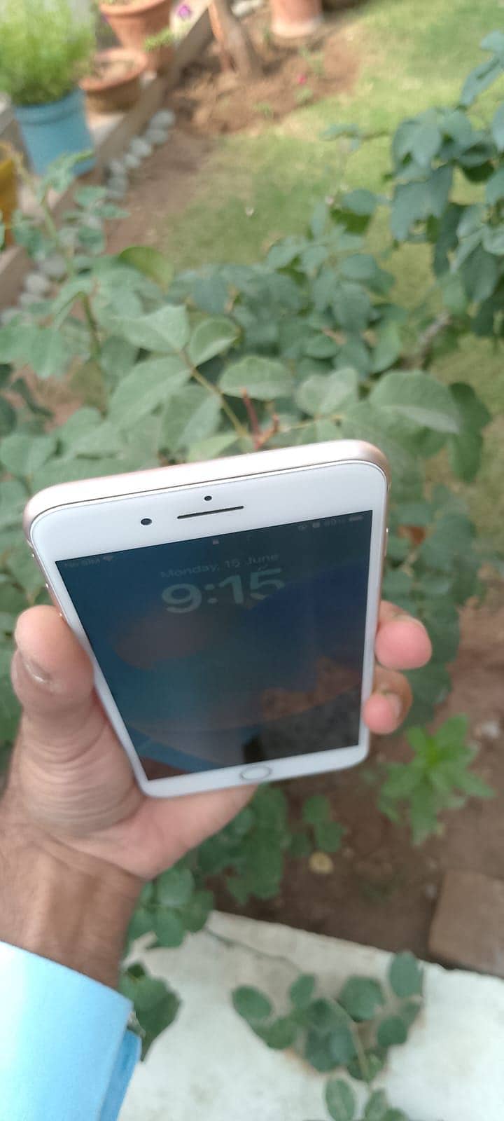 Apple iPhone 8 Plus with android 1