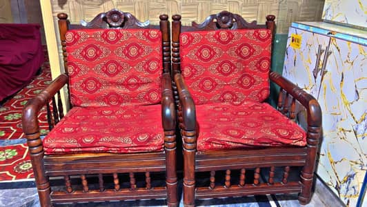 Solid wood Sofa set with cushions - Good condition