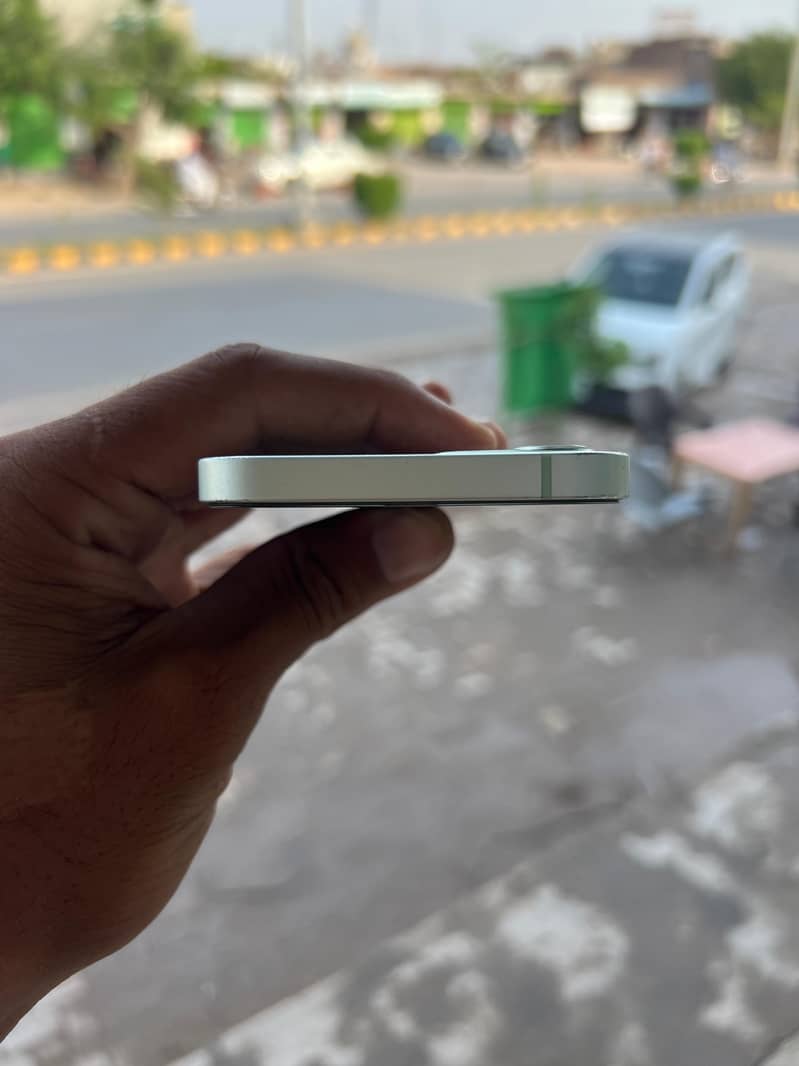 Apple iPhone 12 2