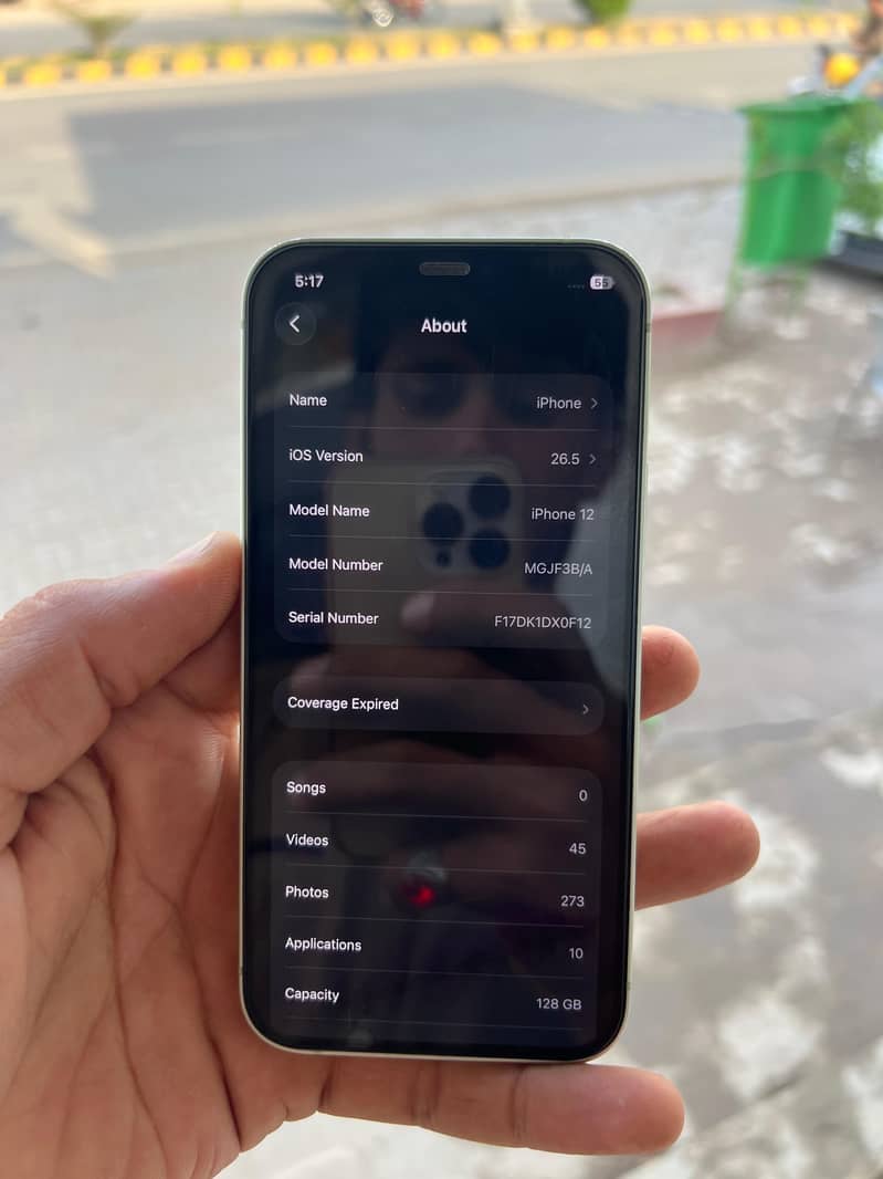 Apple iPhone 12 4