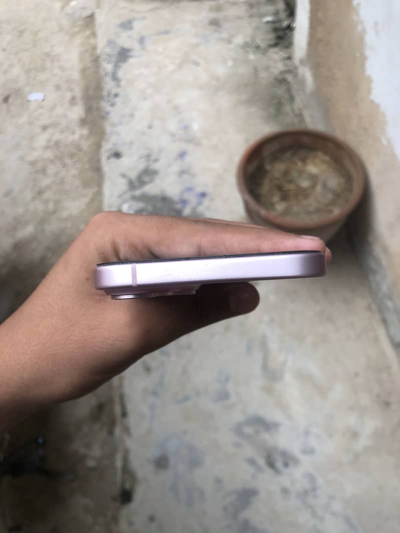 Apple iPhone 15 plus 2