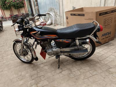 well maintained Honda cg 125 for sale can be seen in lawa