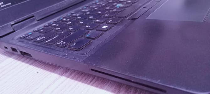Dell latitude 5590