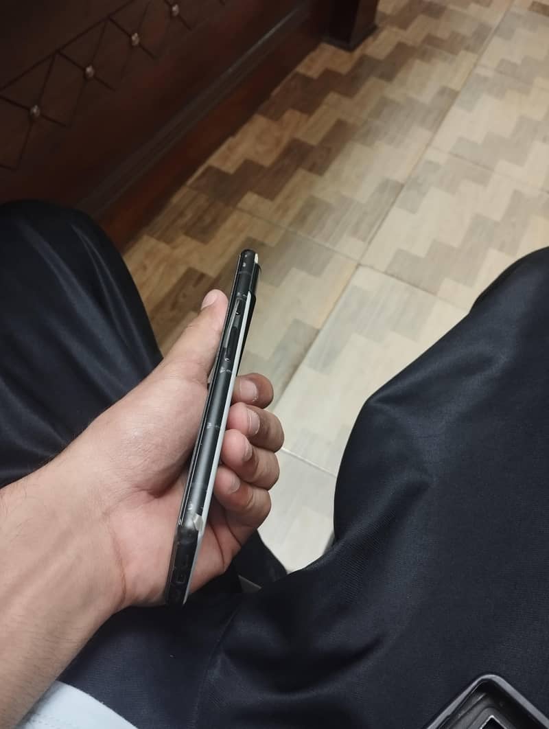 Google Pixel 6 4