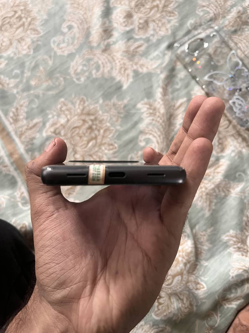 Google Pixel 7a 3