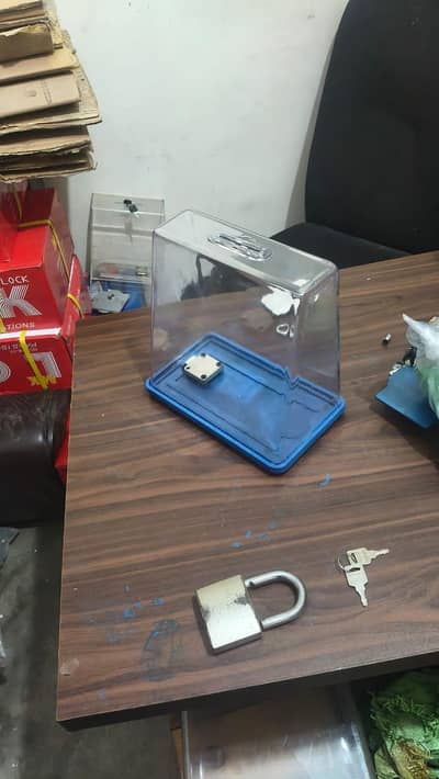 acrylic box don't box