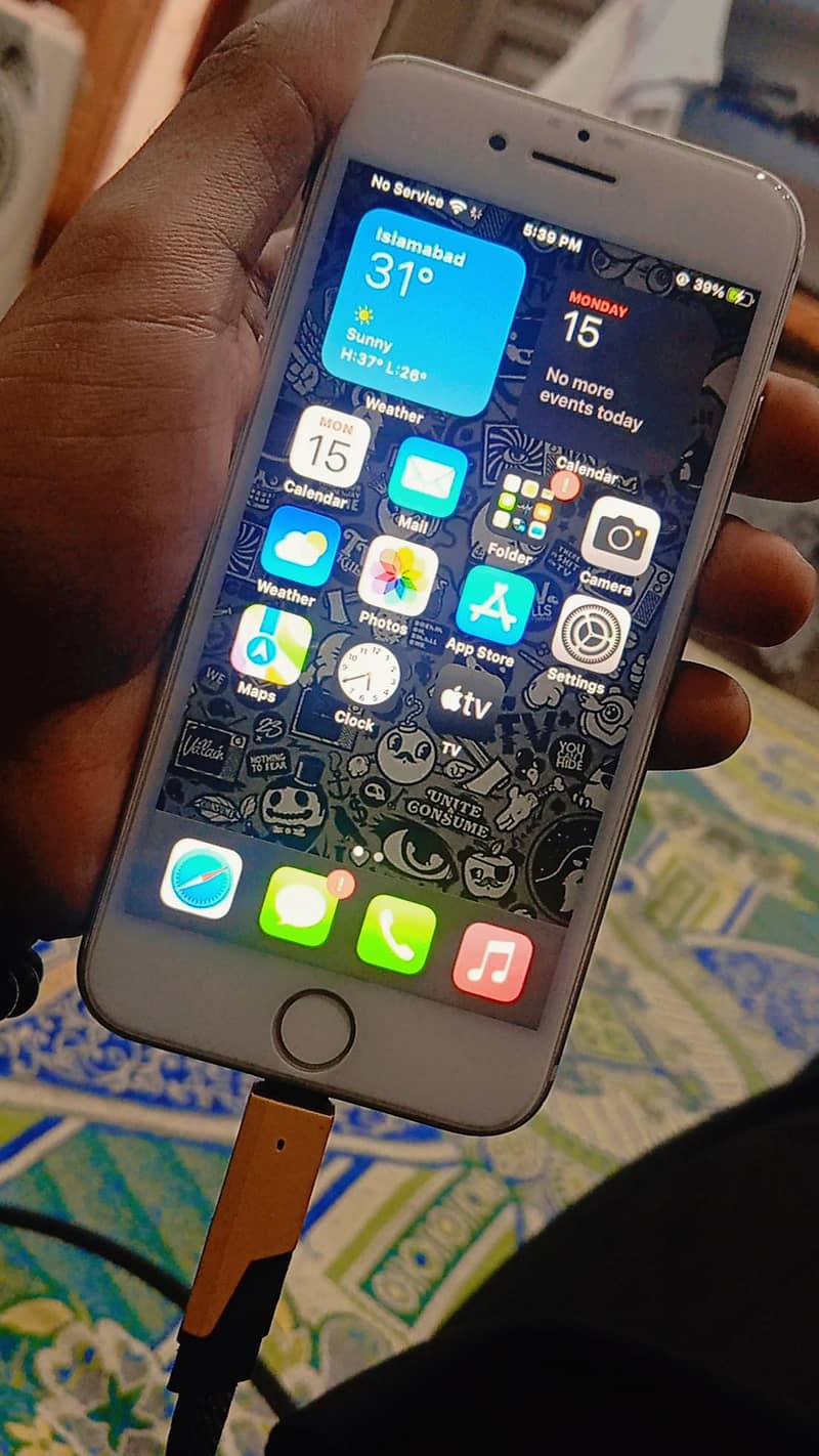 Apple iPhone 7 0