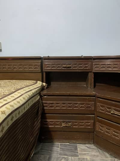 Queen Bed with 2 Side tables And mattress ,Pure wood