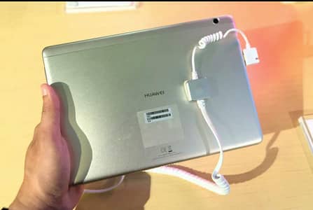 Hawaii Media pad T3 10.5 inches Golden colour