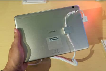 Hawaii Media pad T3 10.5 inches Golden colour