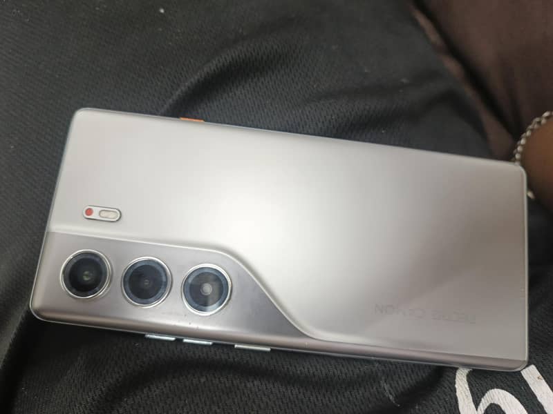 camon 40 pro 2