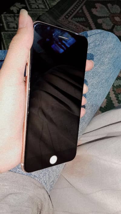 I phone 8 Plus Rs. 18,000