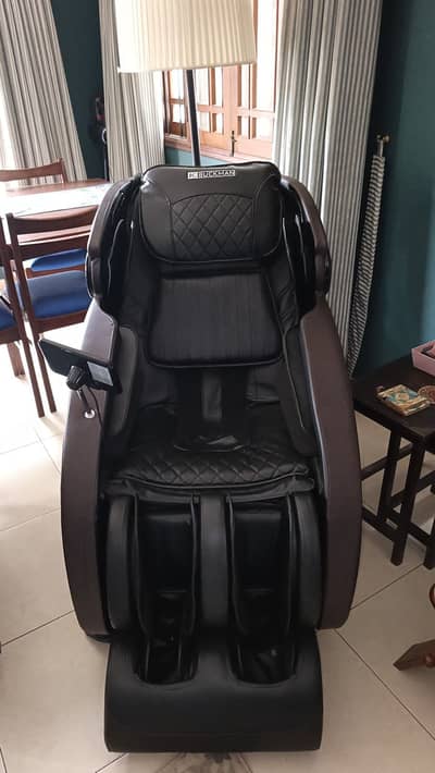 JC BUCKMAN IndulgeUs Full Body Massage Chair-Recliner