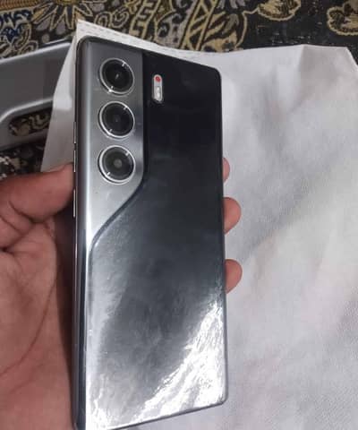 tecno camon 40 pro 16/256 gb PTA approved whtsp nr 0370.7634975