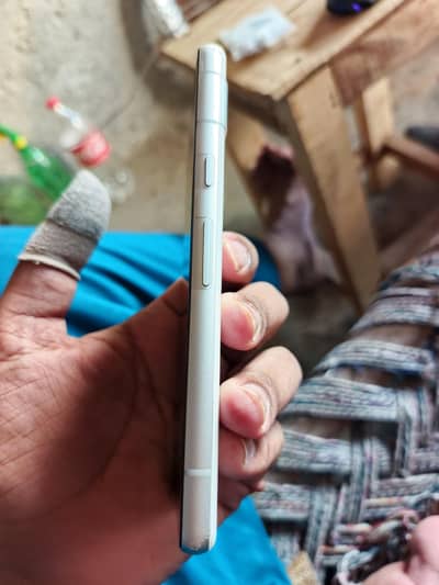 Google Pixel 7a   0/3/1/8/6/3/1/8/4/7/2