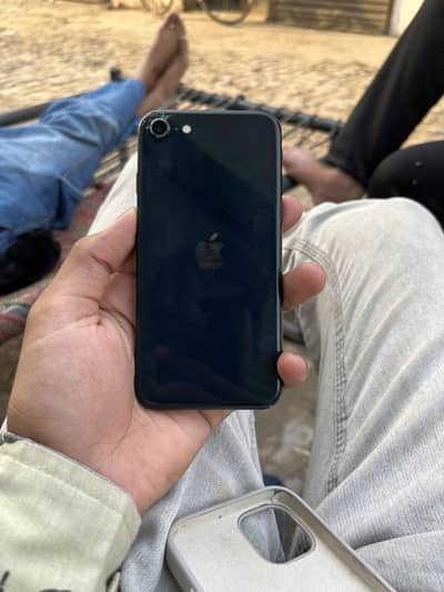Apple iPhone SE