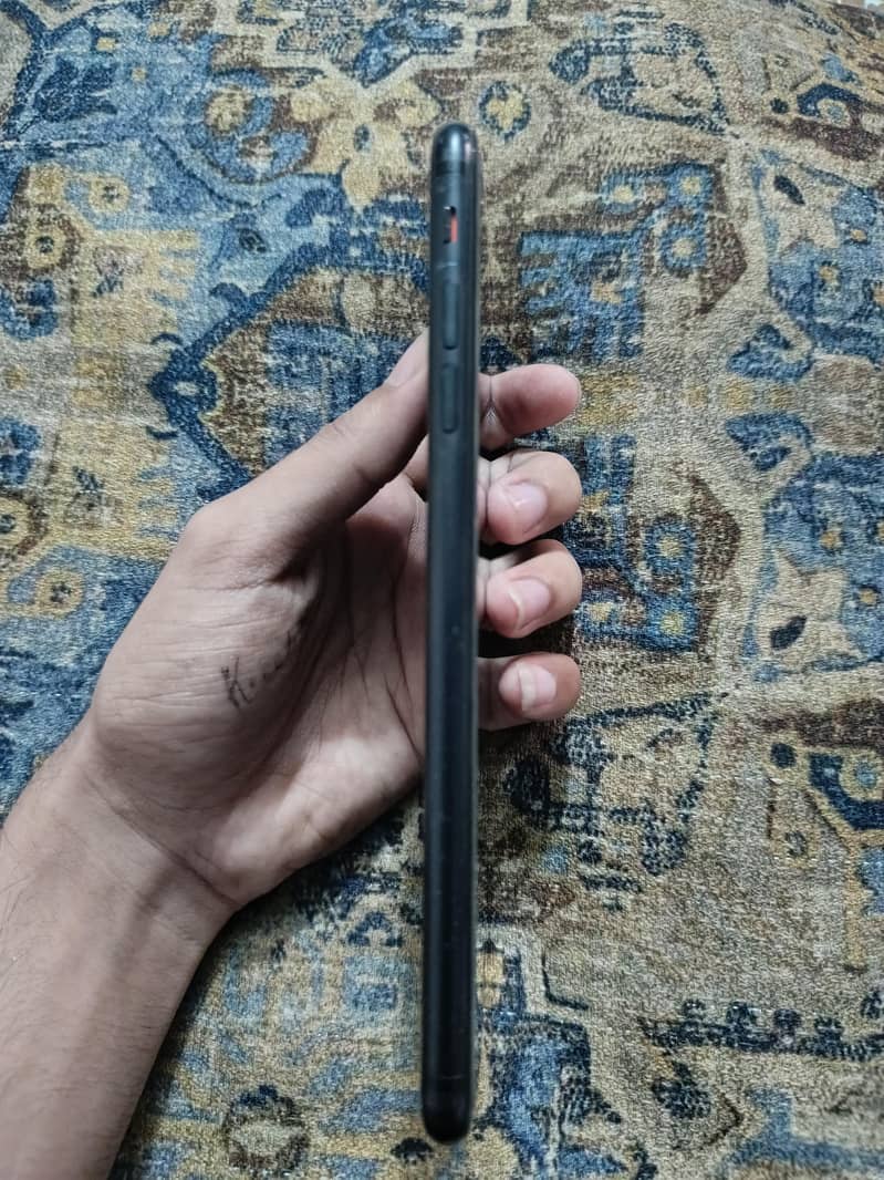 Apple iPhone 7 Plus 3