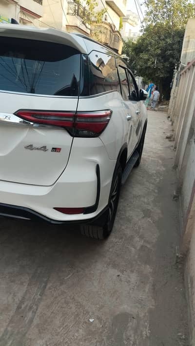 Toyota Fortuner V 2018