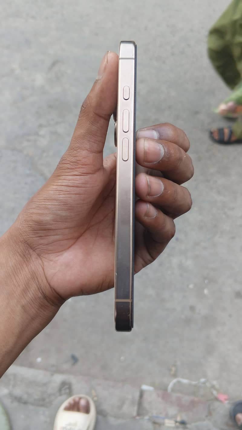 Apple iPhone 3
