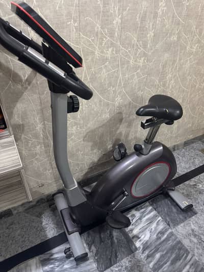 Oxygen fitness exercise bike