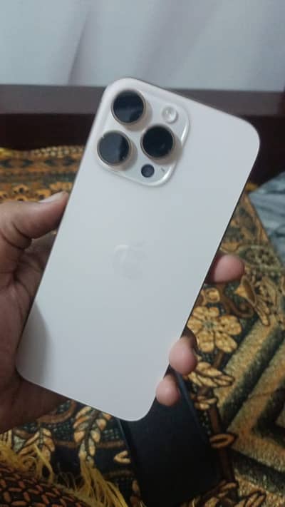 Apple iPhone 16 Pro Max