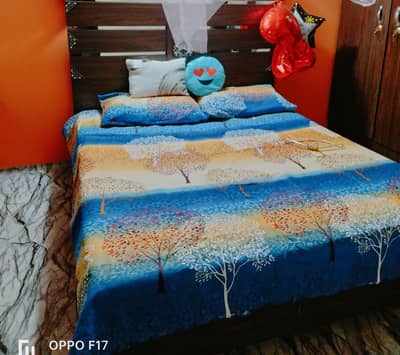 King Bed without Side Table