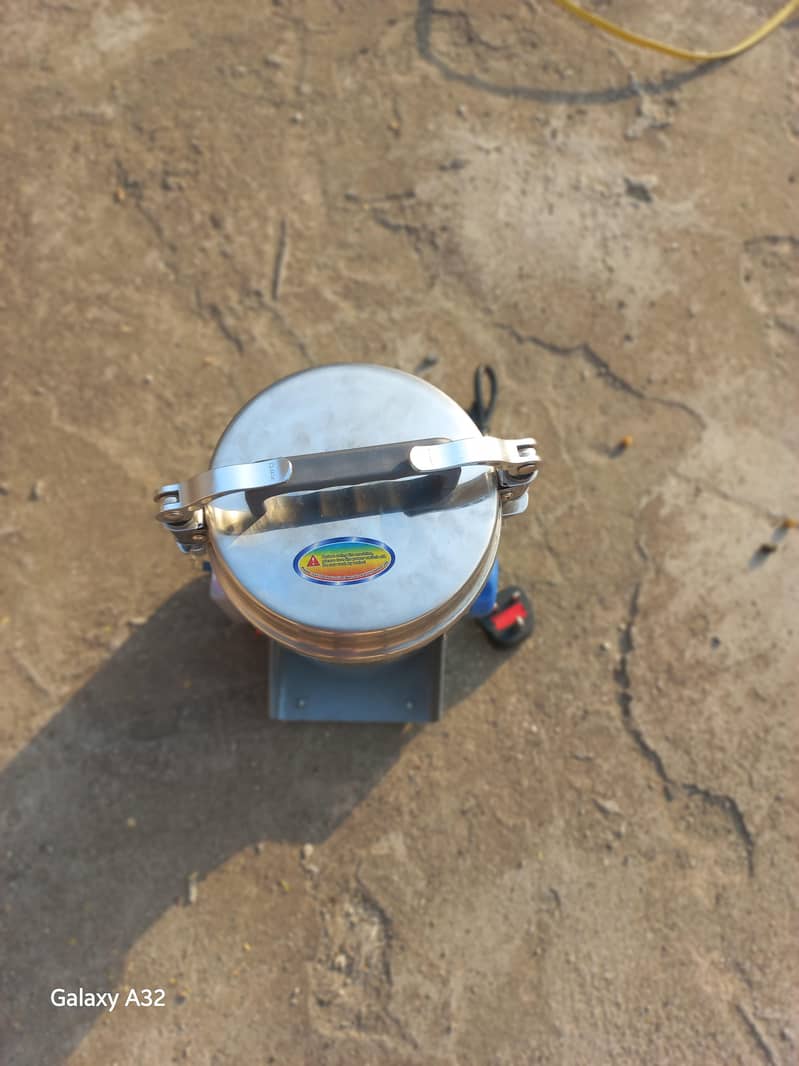 Multifunctional Grinder machine 4