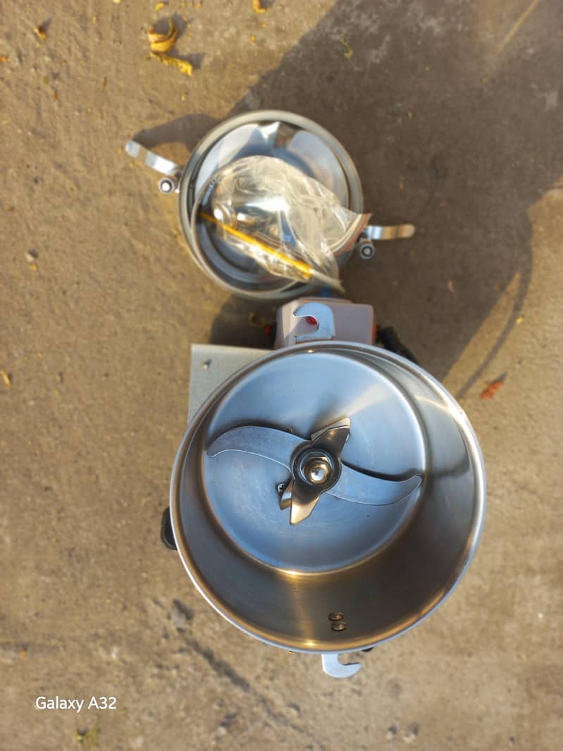 Multifunctional Grinder machine 6