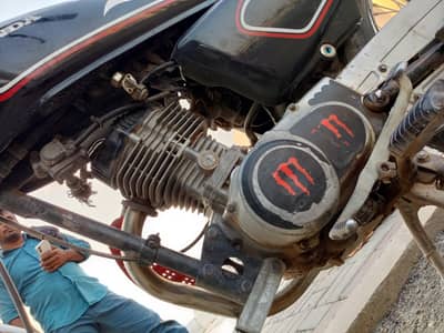 all ok bike hai copy kagaz clear hai bike ka koi Kam honey wala NAHI