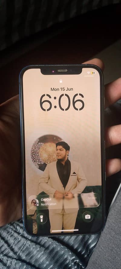 Apple iPhone 12