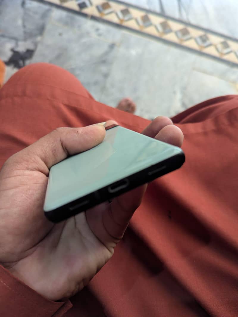 Google Pixel 6 5