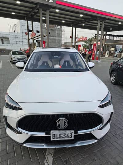 MG HS 2025
