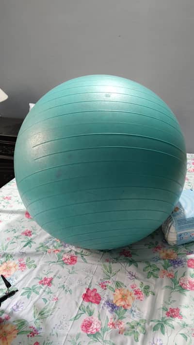 Baby yoga ball 10/10 condition