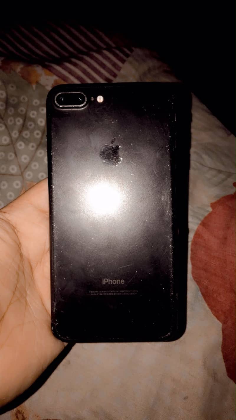 Apple iPhone 7 Plus 4