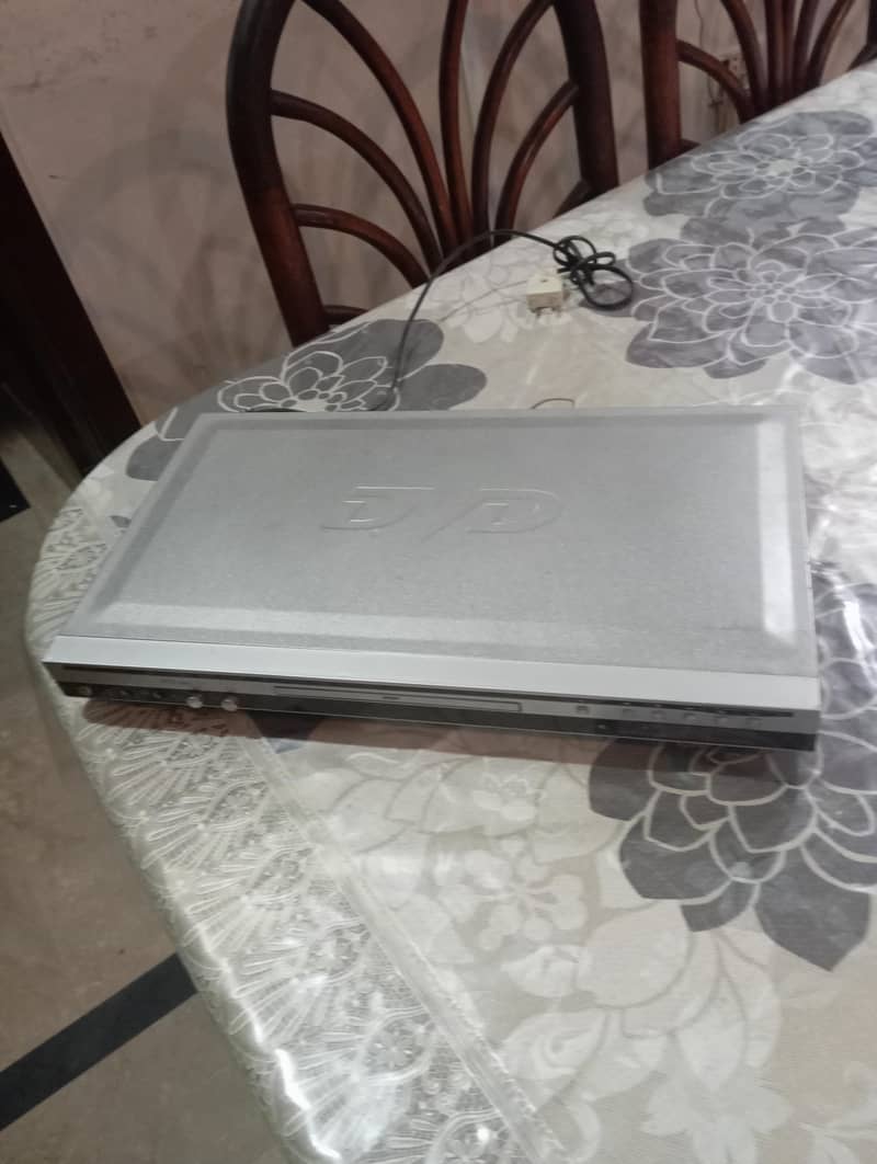 DVD player 0