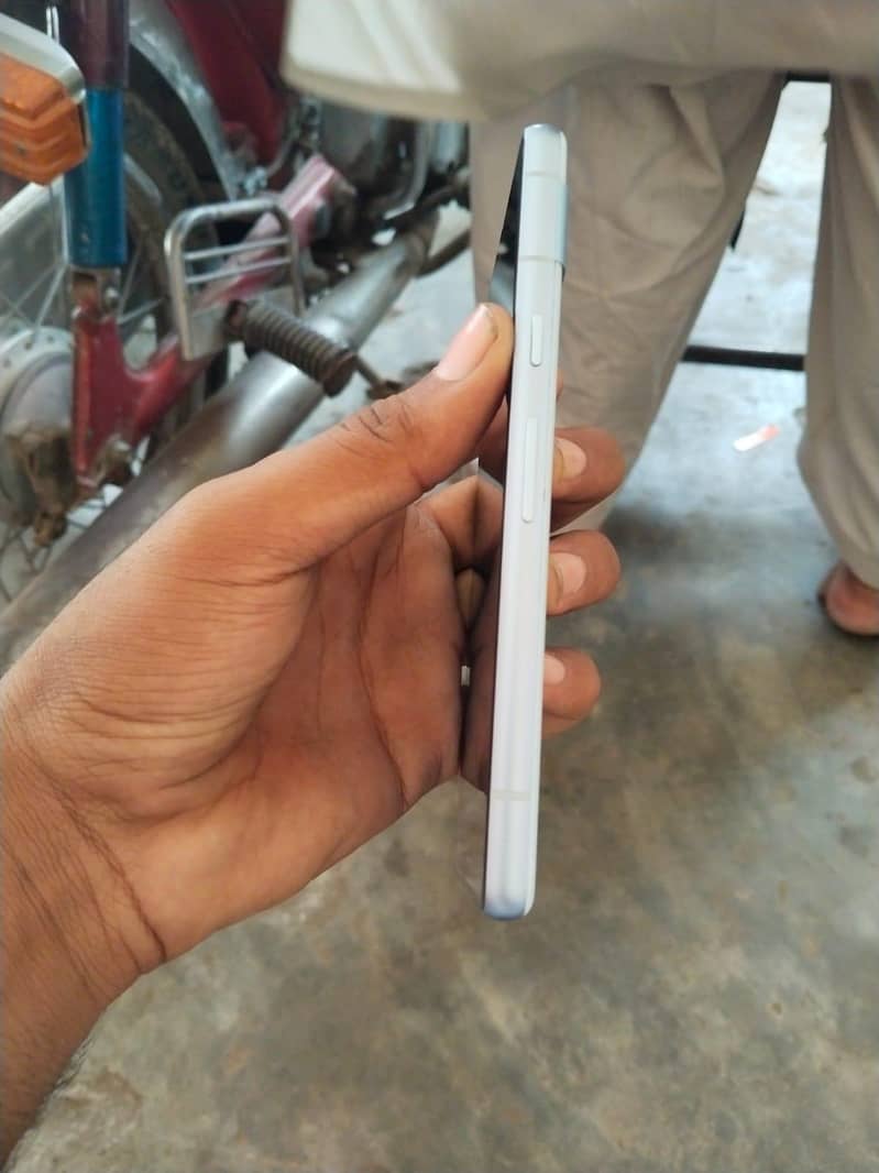 Google Pixel 7a 1