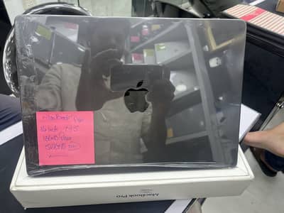 MacBook M5 16/512
