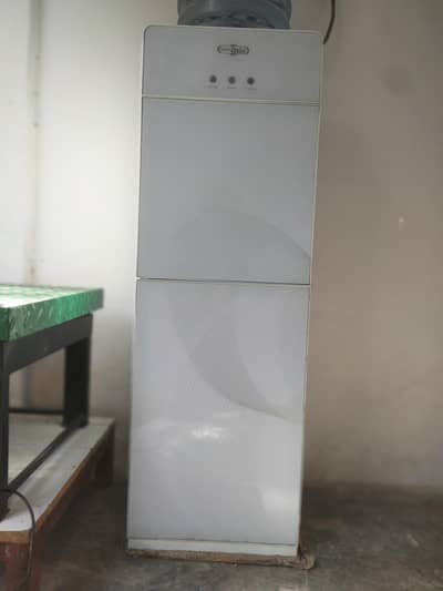 super Asia Dispenser