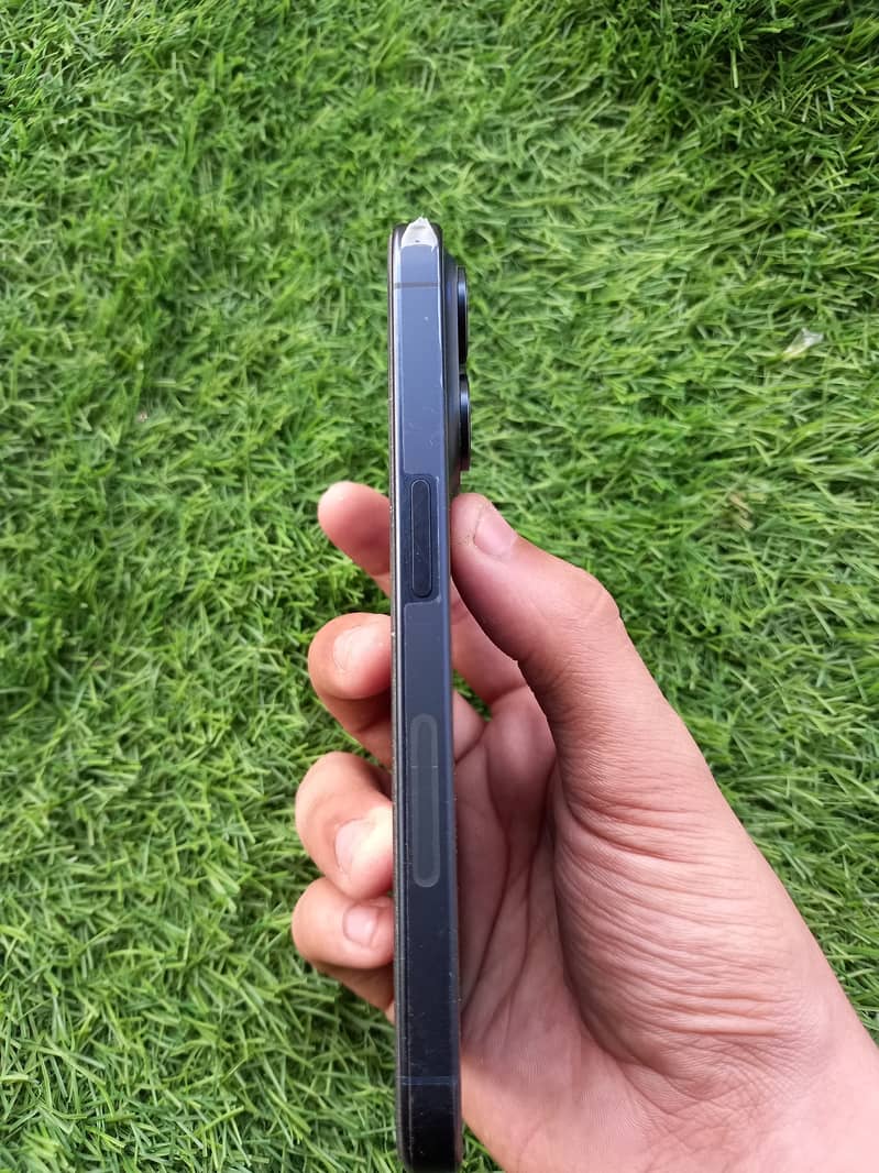 Iphone 15 pro 3