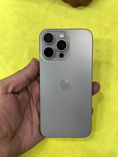 Apple iPhone 15 Pro Max non pta complete box 10 by 10