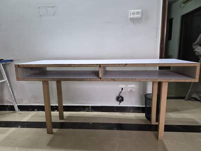 OFFICE/GAMING  DESK AVAILABLE FOR SALE 2 PIECE AVAILABLE
