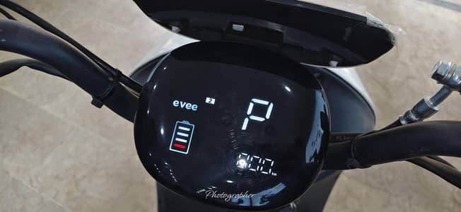 “Evee Nisa 3 Wheeler Scooter for Sale”